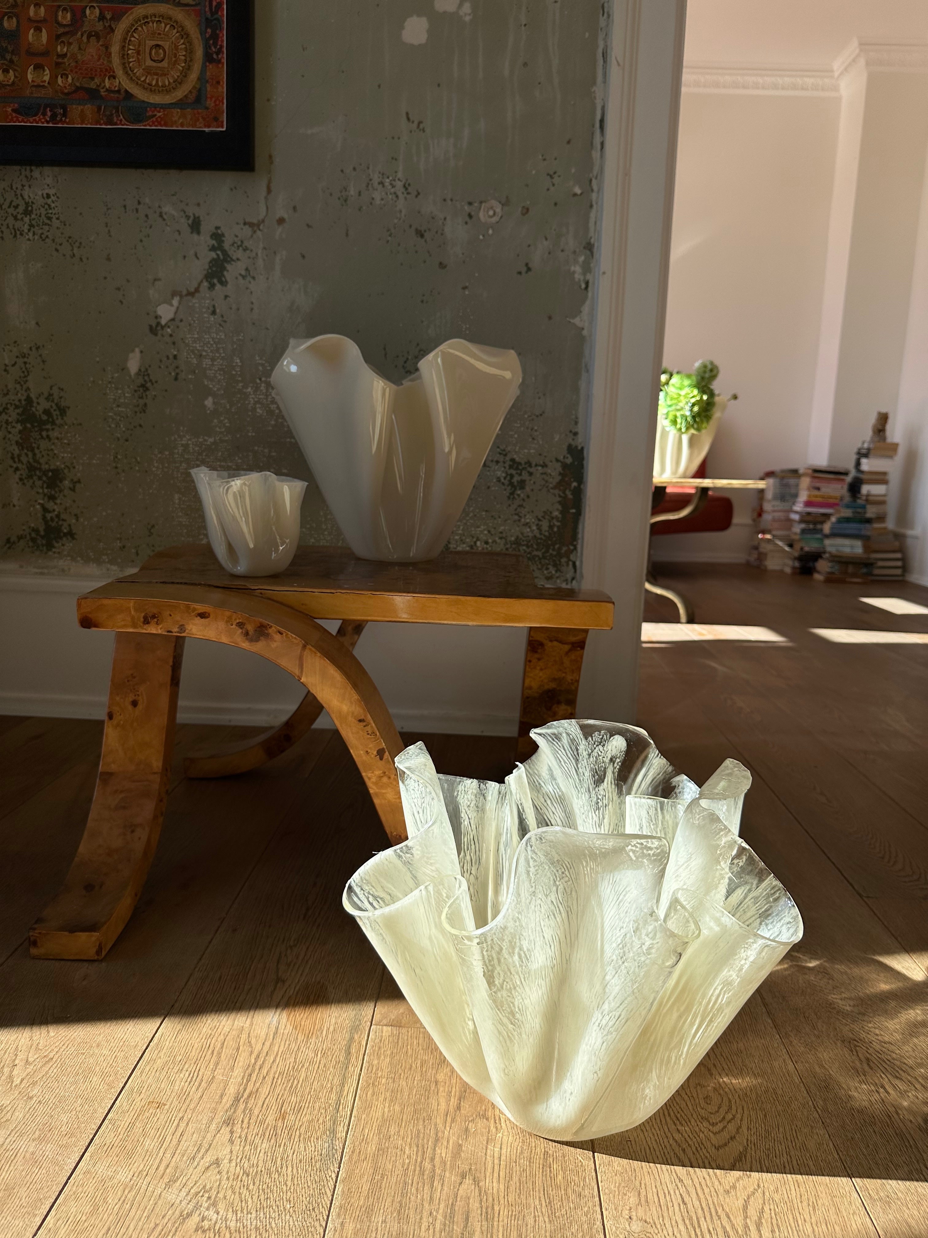 waves studio aura serenity skulpturel ro sanselig æstetik biobaseret resin dansk design til ekstra ordinære rum