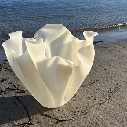 Serenity kunst ved havet unik dansk interiør design stor vase skulptur organiske former